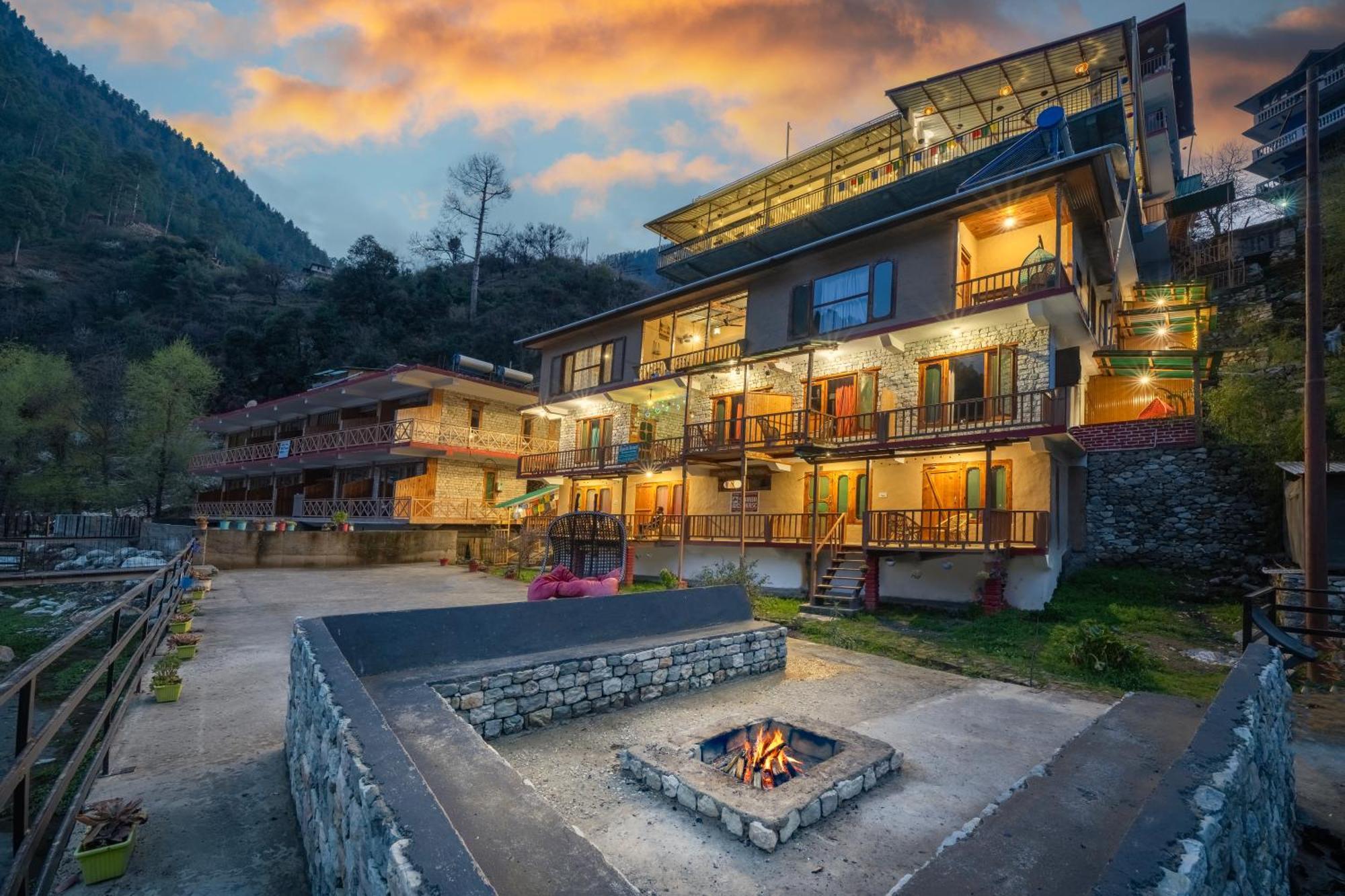 Sharda Resort-Tirthan Valley Banjār Exterior foto
